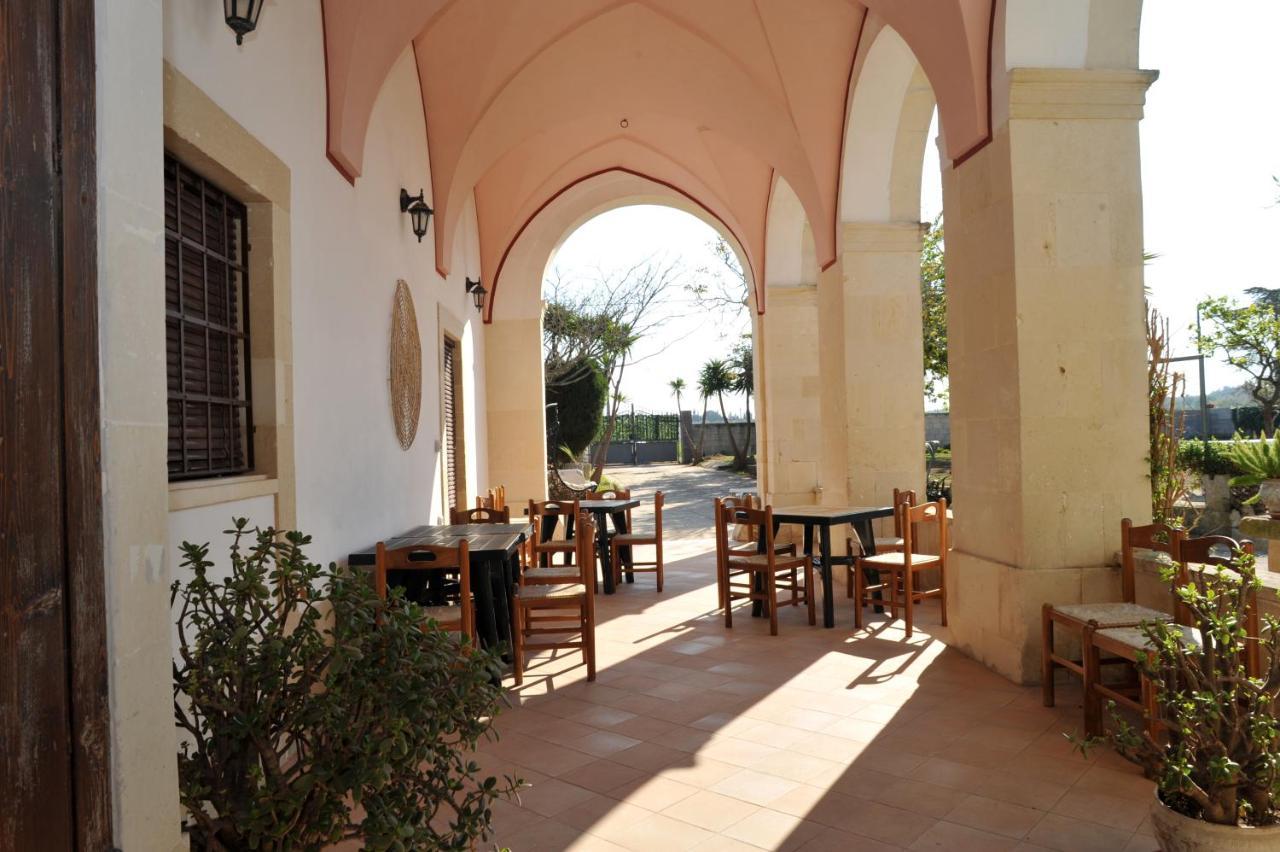 Masseria La Colombaia Poggiardo Exterior photo