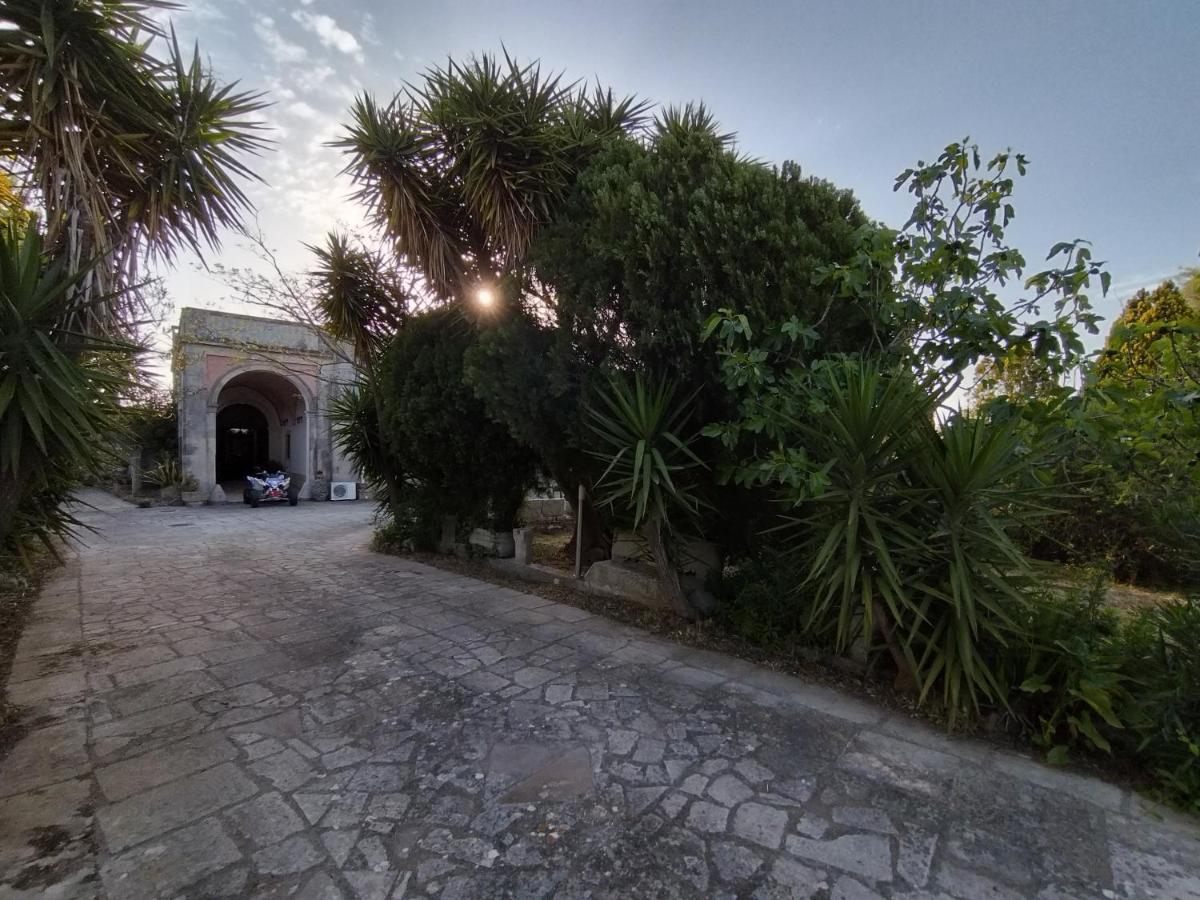 Masseria La Colombaia Poggiardo Exterior photo